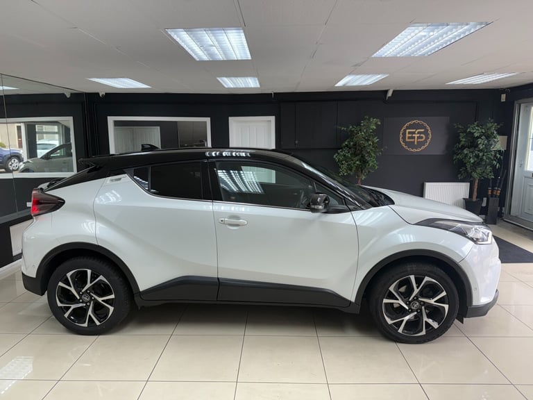 2017 Toyota C-HR 1.2T Dynamic 5dr HATCHBACK Petrol Manual