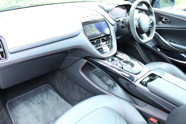 2021 Aston Martin DBX V8 550 5dr Touchtronic HATCHBACK PETROL Automatic
