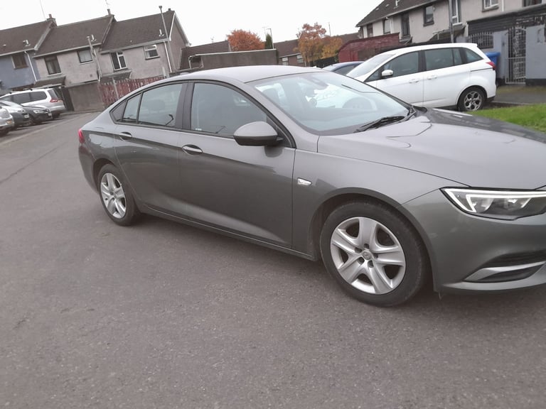 Vauxhall, INSIGNIA, Hatchback, 2018, Manual, 1598 (cc), 5 doors