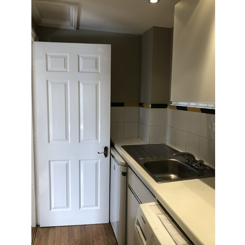 Large One Bedroom Flat on Bedford Hill, Balham, SW12 9HJ