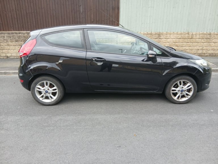 Ford fiesta 1.2 petrol manual mot till april 2026
