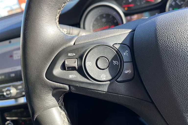 2019 Vauxhall Astra 1.4T 16V 150 Elite Nav 5dr Auto HATCHBACK PETROL Automatic