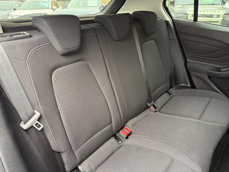 2018 Ford Focus 1.0T EcoBoost Zetec Euro 6 (s/s) 5dr HATCHBACK Petrol Manual