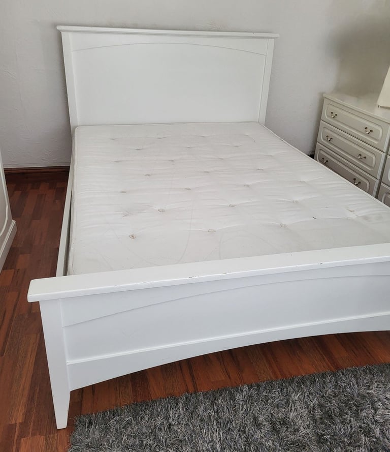 Kingsize bed king size & mattress 