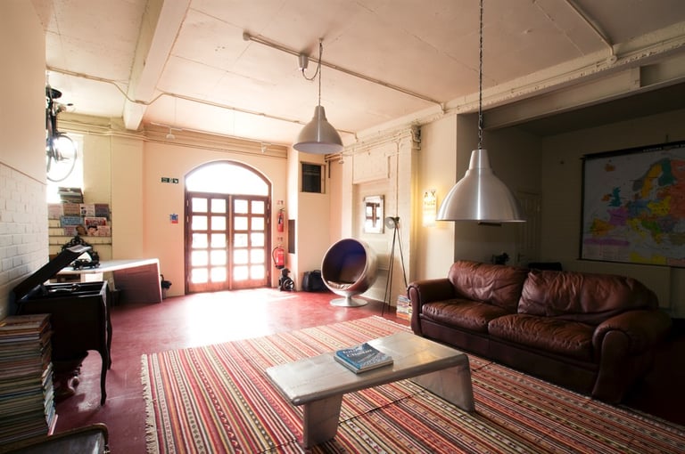 2018 BMW i3 135kW S Range Extender 33kWh 5dr Auto HATCHBACK PETROL/ELECTRIC Automatic