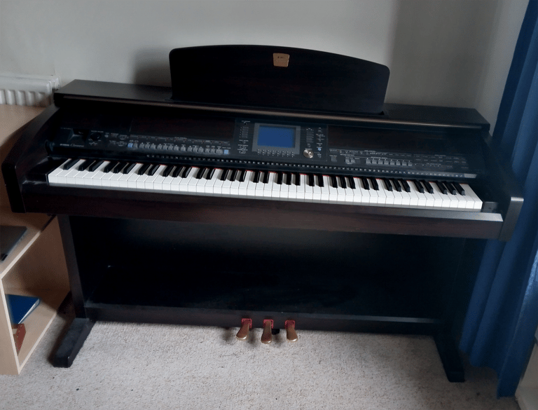 Digital Piano, Yamaha Clavinova CVP-403
