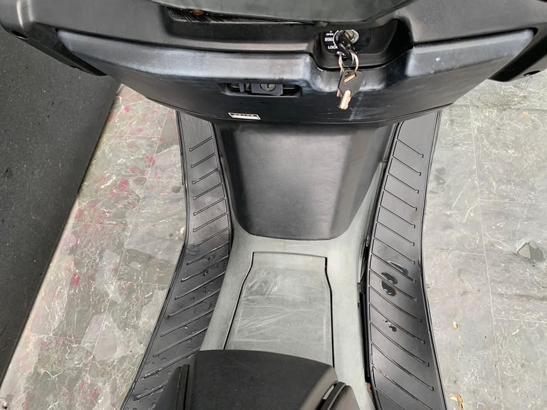 YAMAHA YP 250 MAJESTY PROJECT BIKE HPI CLEAR