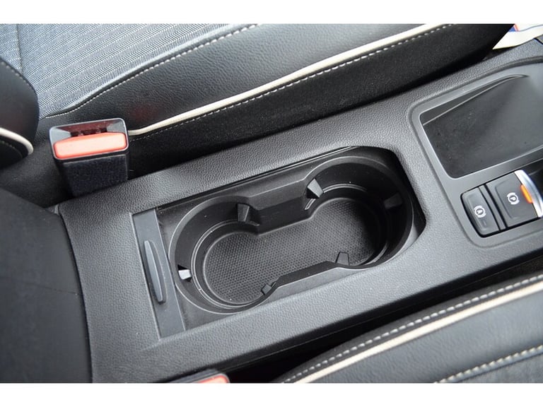 2021 Renault Clio TCe Lutecia Hatchback Petrol Manual