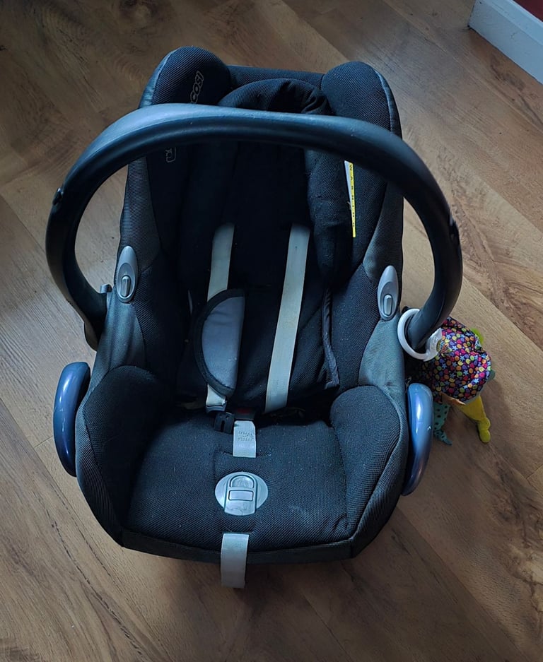 Maxi Cosi baby car seat