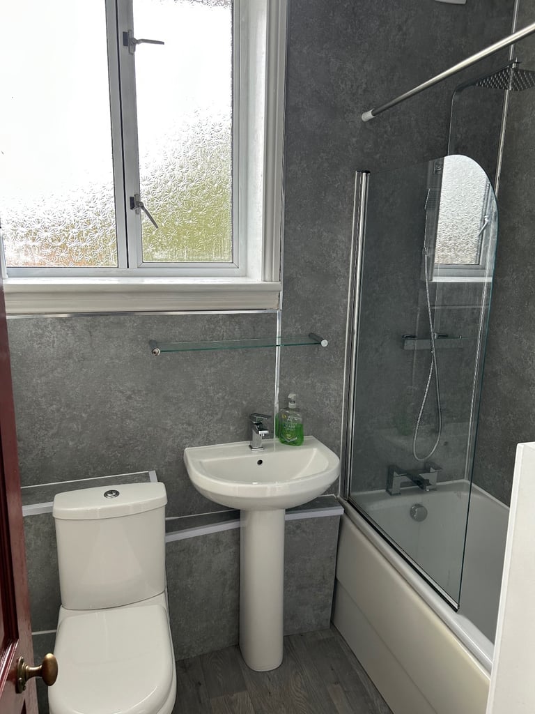 Double room (bills included)