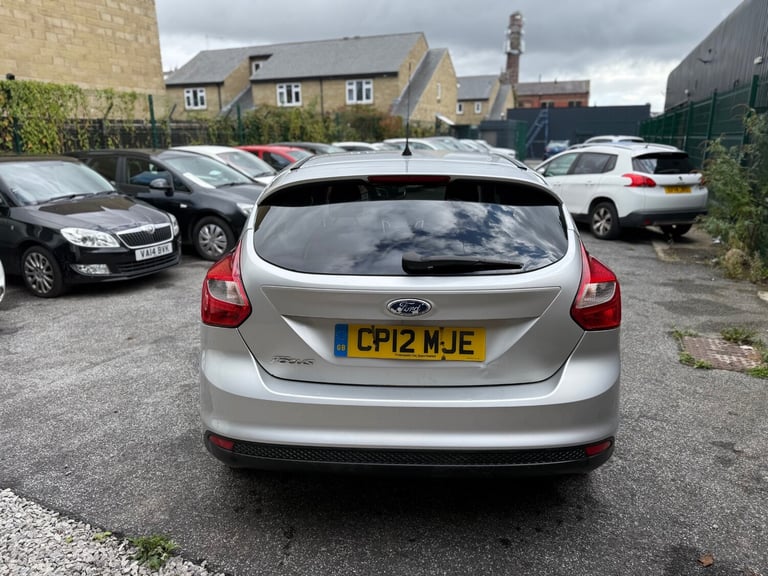 2012 Ford Focus 1.6 Zetec 5dr HATCHBACK Petrol Manual