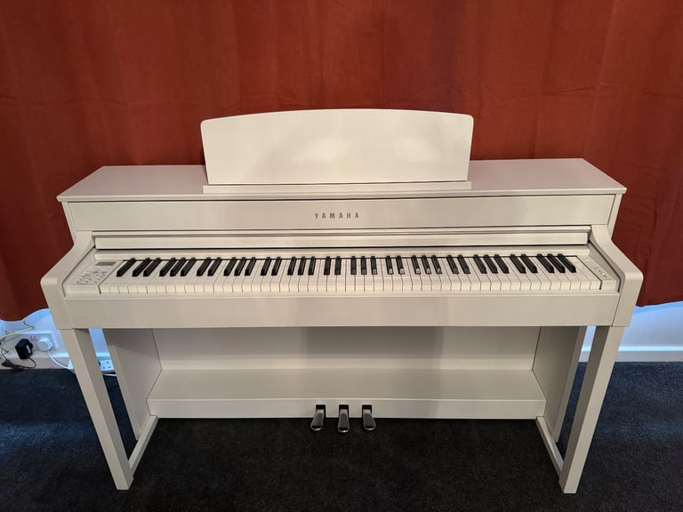 White wood Yamaha Clavinova digital piano 