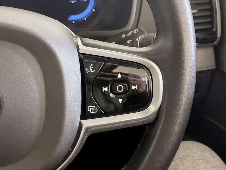 2022 Volvo XC90 2.0h T8 Recharge 18.8kWh Plus Auto 4WD Euro 6 (s/s) 5dr Automatic SUV Hybrid Auto...