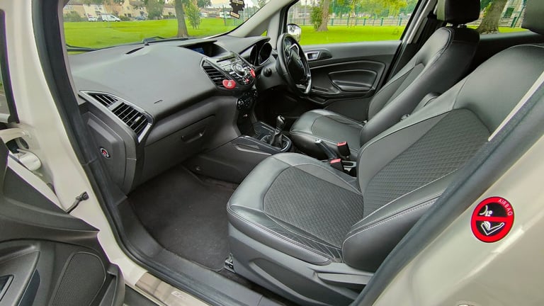 Ford, ECOSPORT, Hatchback, 2017, Manualual, 999 (cc), 5 doors, Titanium S, 