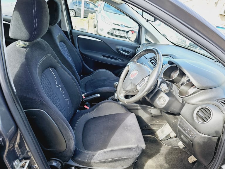 2014 Fiat Punto 1.2 Easy 5dr HATCHBACK Petrol Manual