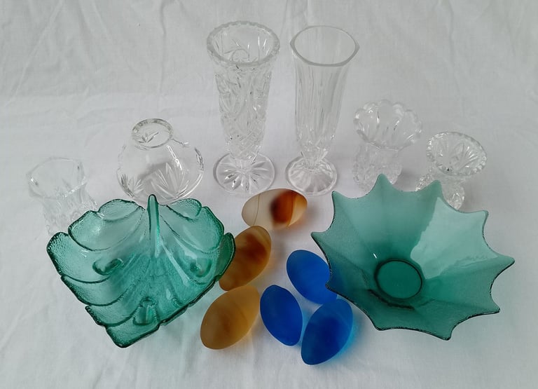Vintage Moulded Glassware 8pcs, 2x Nibbles Dishes, 6x Bud Vases of Various Sizes & 6x Glass Eggs 