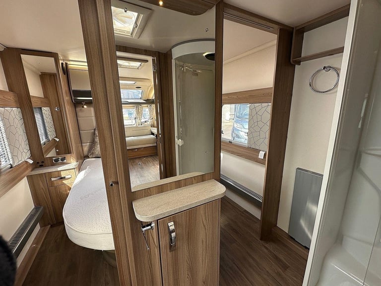2022 Swift Elegance 850 Fixed Island Bed– 4 Berth Caravan