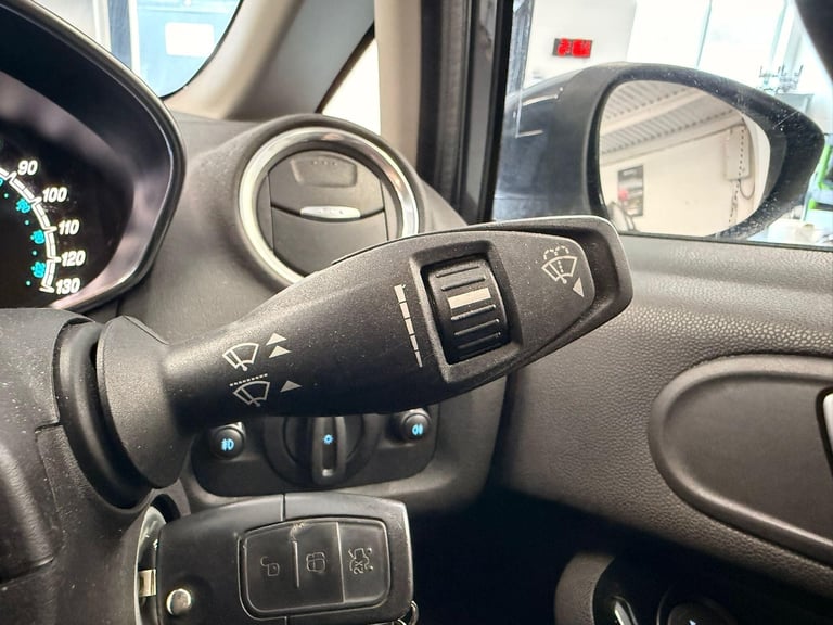 2014 Ford Fiesta 1.0T EcoBoost Zetec Euro 5 (s/s) 5dr HATCHBACK Petrol Manual