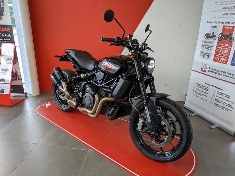 2019 INDIAN FTR 1200 BLACK FITTED WITH IXRACE EXHAUSTS AND TAIL TIDY