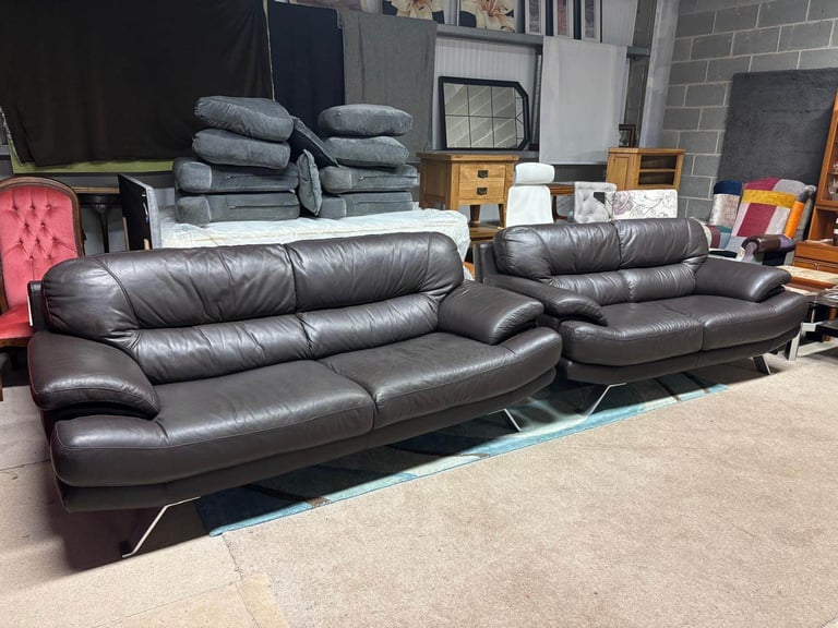 Modern Style Brown Leather 2 and 3 Seater Sofas 