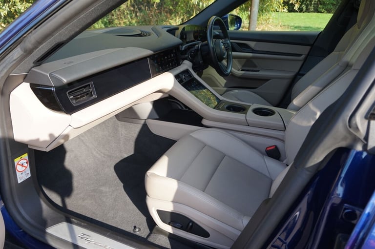2021 Porsche Taycan 4S ** STUNNING COLOUR COMBINATION ** Saloon Electric Automatic