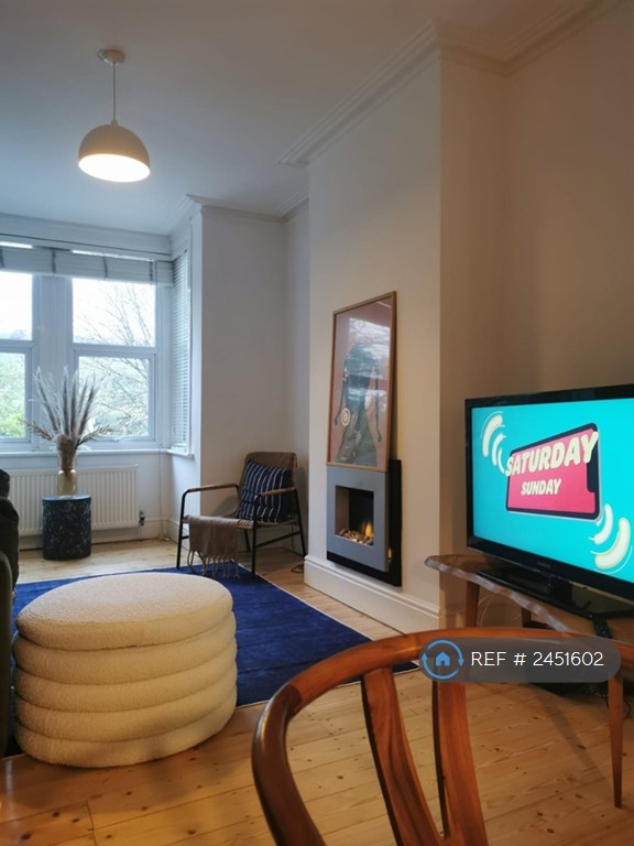 3 bedroom house in Capstone Road, Kent, ME5 (3 bed) (#2451602)