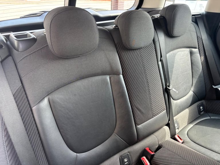 MINI CLUBMAN 2.0 Clubman Cooper D 2016