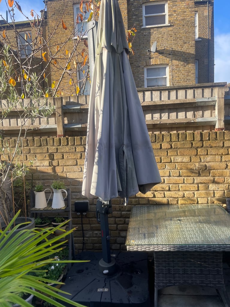 Garden Grey Umbrella Sun Shade Cantilever Large 3m  2 Bases Inc Outdoor Parasol