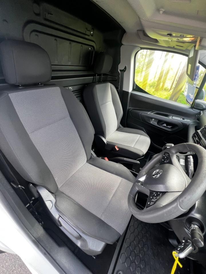2020 Vauxhall Combo Cargo 2000 1.5 Turbo D 100ps H1 Sportive Van 5 door Panel...