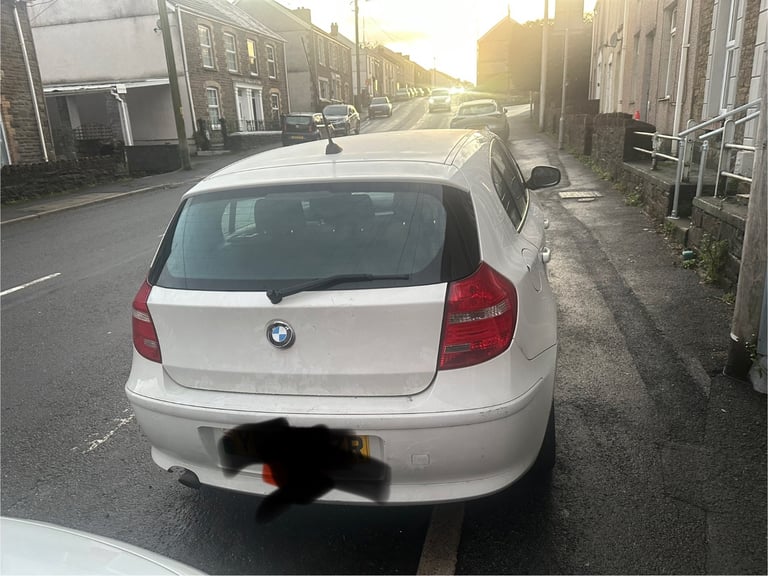 BMW, 1 SERIES, Hatchback, 2010, Manual, 1995 (cc), 5 doors