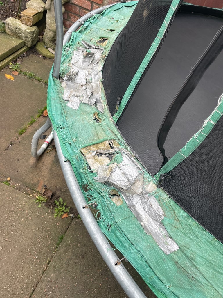 Large garden trampoline 