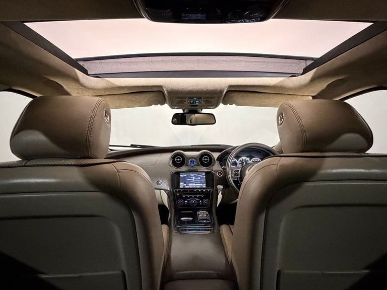 2011 61 JAGUAR XJ PORTFOLIO 3.0 DIESEL V6 AUTOMATIC 4 DOOR SALOON FULLY LOADED