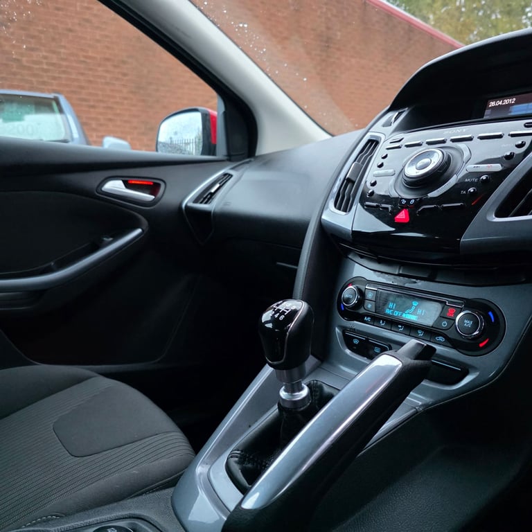 FORD FOCUS MK3 TITANIUM MODEL 1.6 DIESEL 115 BHP YEAR 2012 12 MONTHS MOT £20 ROAD TAX PER YEAR!!!