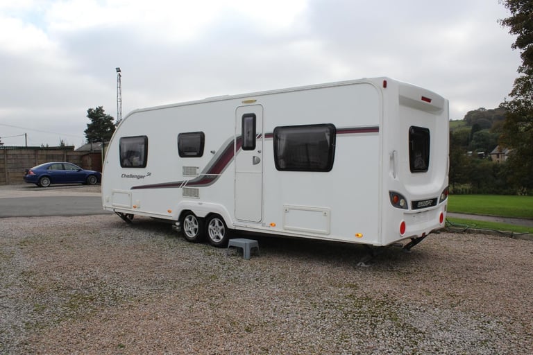 2013 Swift Challenger SE 590 Luxury Twin Axle 6 Berth Touring Caravan With Mover