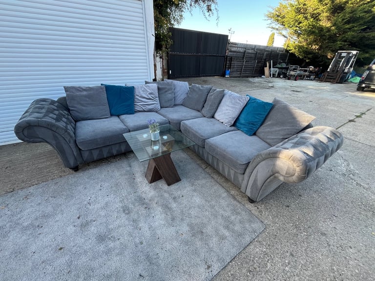 image for DELIVERY AVAILABLE - Large Grey Verona Corner Sofa 