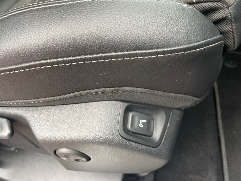 2022 Vauxhall Grandland Grandland 1.5T D Ultimate Auto Hatchback Diesel Automatic