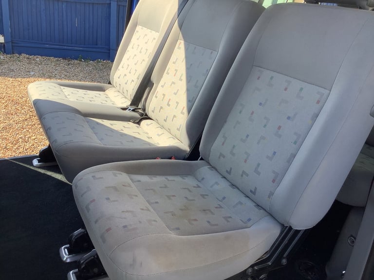 2007 Volkswagen Transporter Shuttle 2.5TDI PD 130PS SE Minibus Tip Auto MPV Diesel Automatic
