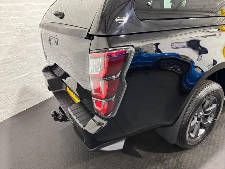 2025 Isuzu D-Max 1.9 V-Cross Double Cab 4x4 Auto Automatic Pick Up Diesel Automatic