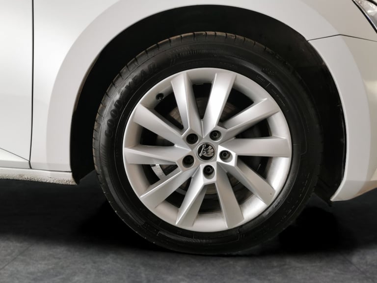 2021 Skoda Superb 1.5 TSI ACT SE Technology Hatchback 5dr Petrol DSG Euro 6 (s/s) (150 ps) -  Hat...