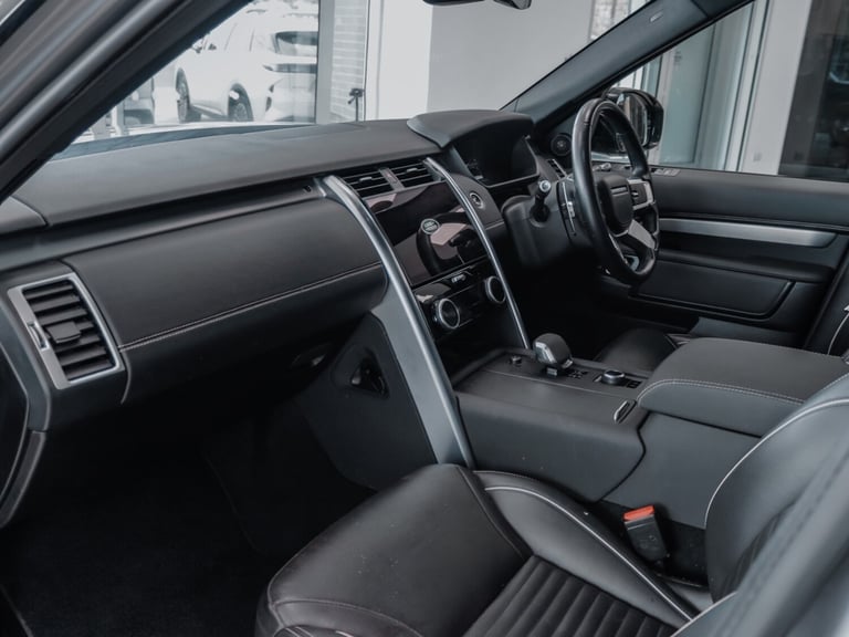 2021 Land Rover Discovery 3.0 D300 R-Dynamic HSE 5dr Auto ESTATE DIESEL Automatic