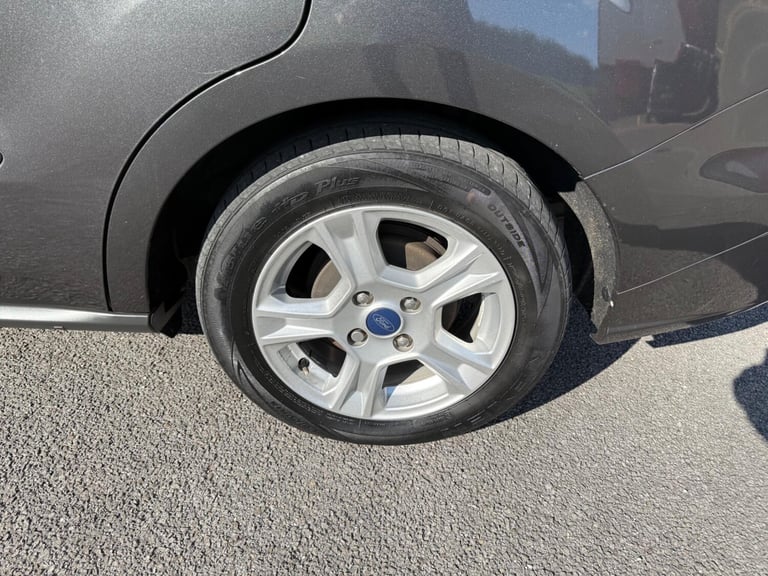 2019 Ford Tourneo Courier 1.5 TDCi Zetec Euro 6 5dr MPV Diesel Manual