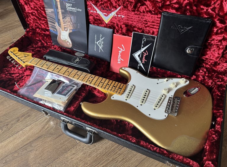 Fender Custom Shop LTD ’64 Special Stratocaster Relic Aztec Gold over Gold Sparkle