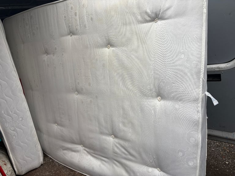 image for KINGSIZE MATTRESS