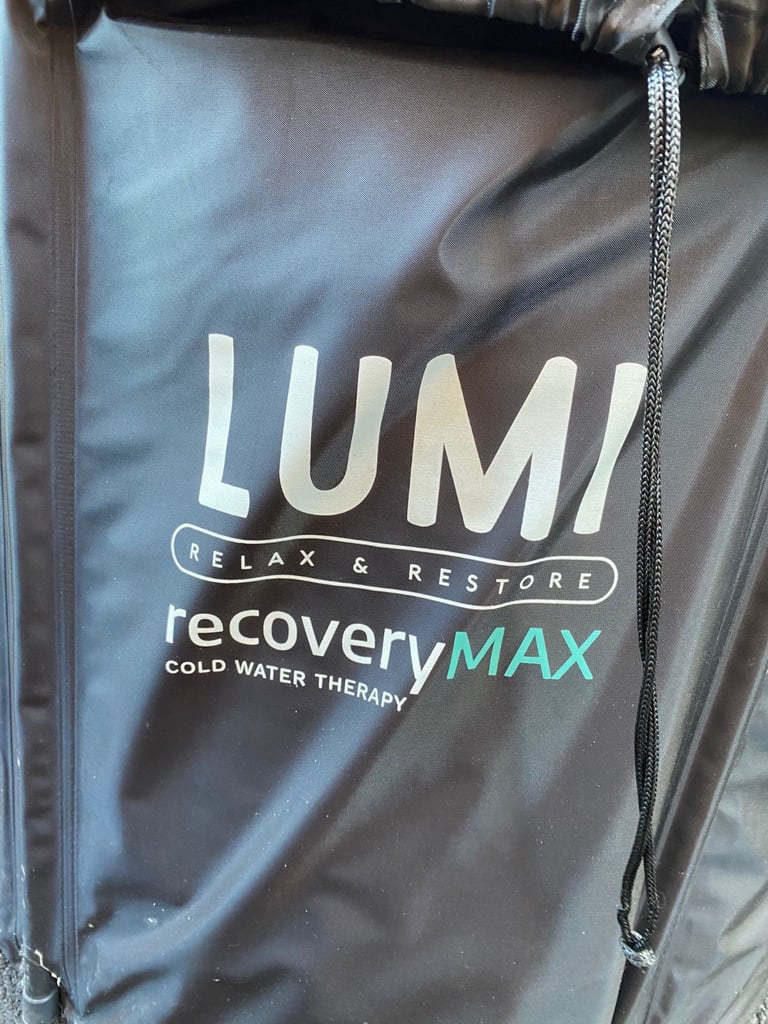 LUMI Recovery Ice Bath