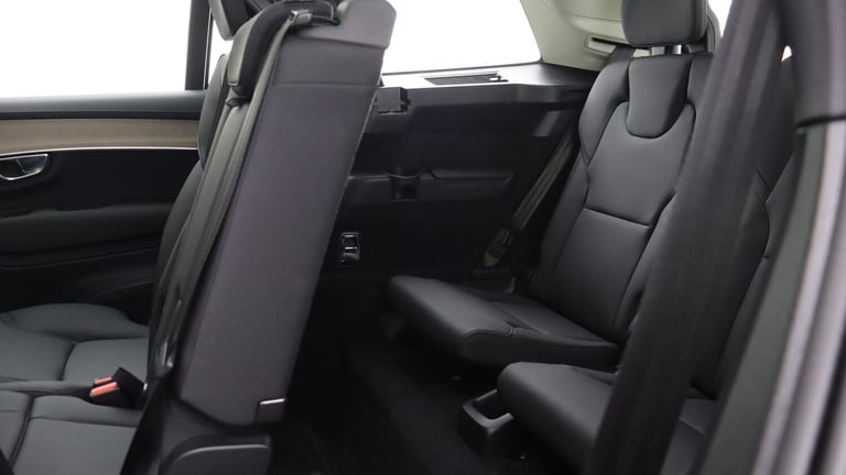 2025 Volvo XC90 B5 (P) AWD Plus Dark (Sunroof, Harman Kardon Sound, 360 Camera, BLIS) ESTATE Petr...