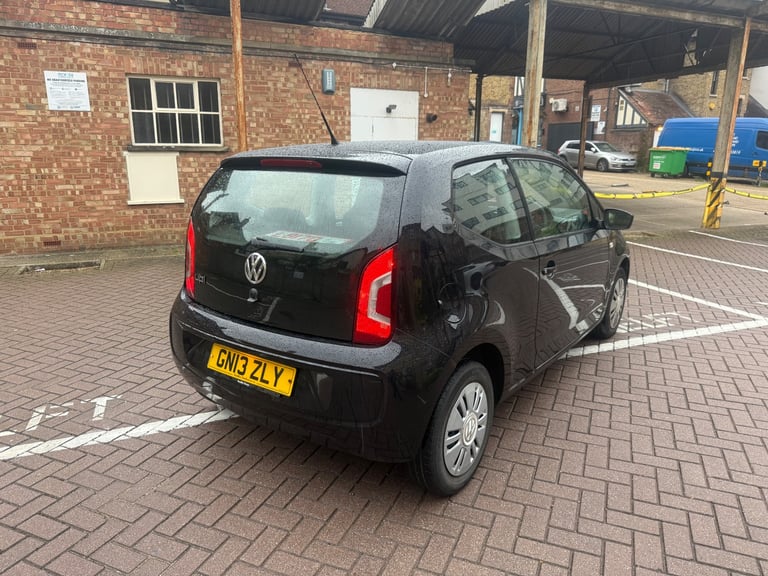 Volkswagen, UP, Hatchback, 2013, Manual, 999 (cc), 3 doors