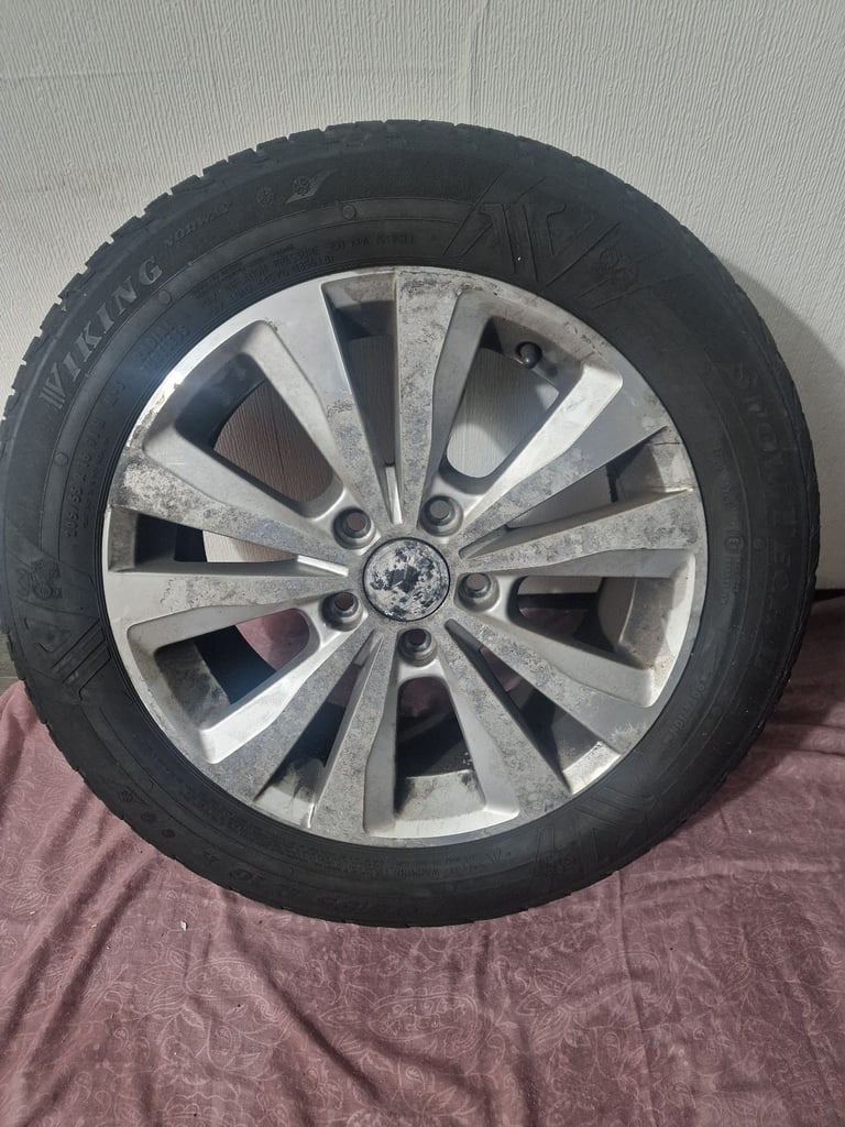 image for VW GOLF ALLOY WHEELS WITH TYRES