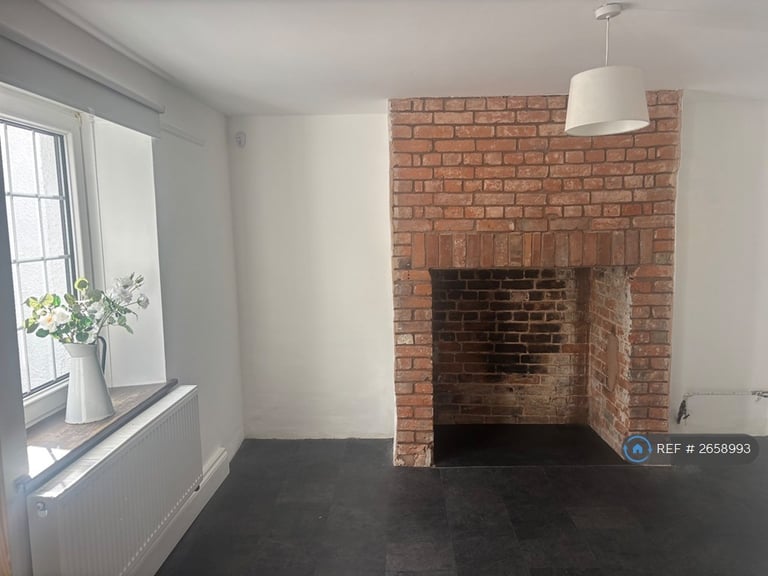 4 bedroom house in Hamlet Cottages, Honiton, EX14 (4 bed) (#2658993)