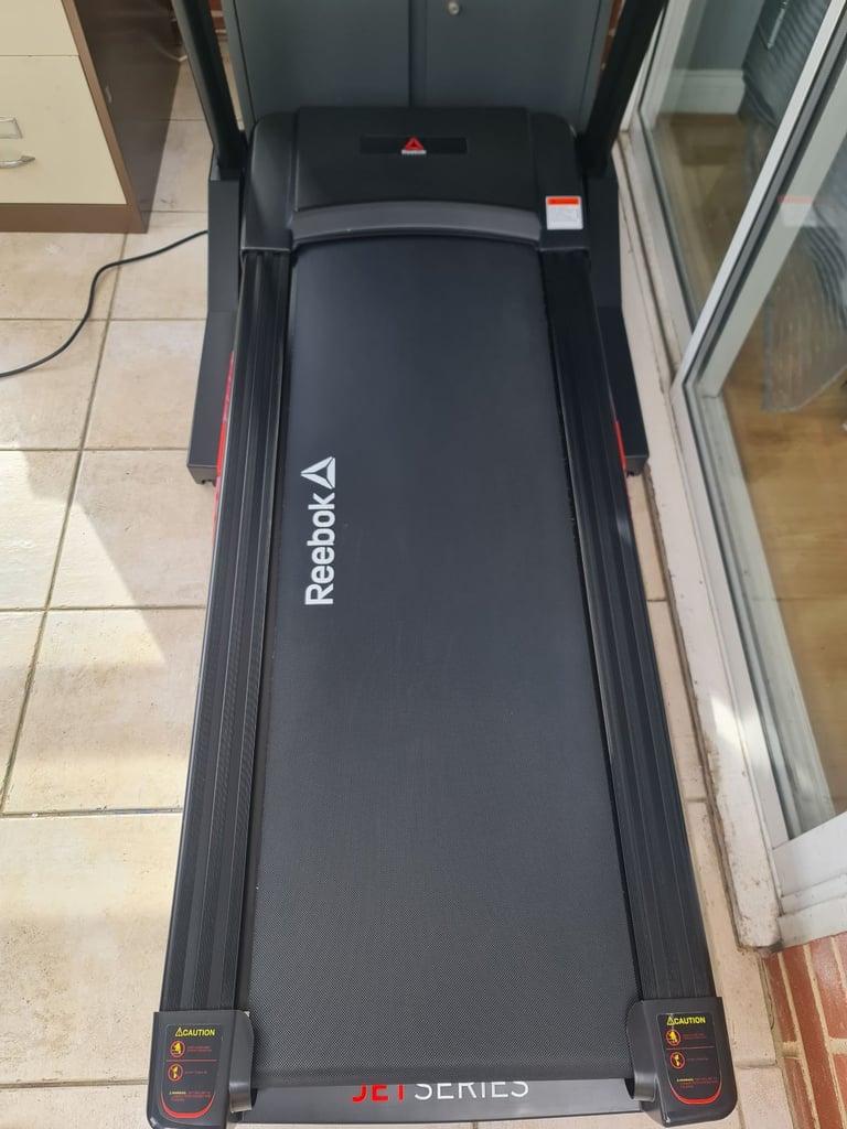 Reebok jet 100 professional treadmill in excellent condition 