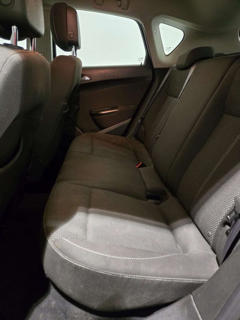 Vauxhall, ASTRA, Hatchback, 2015, Manual, 1398 (cc), 5 doors